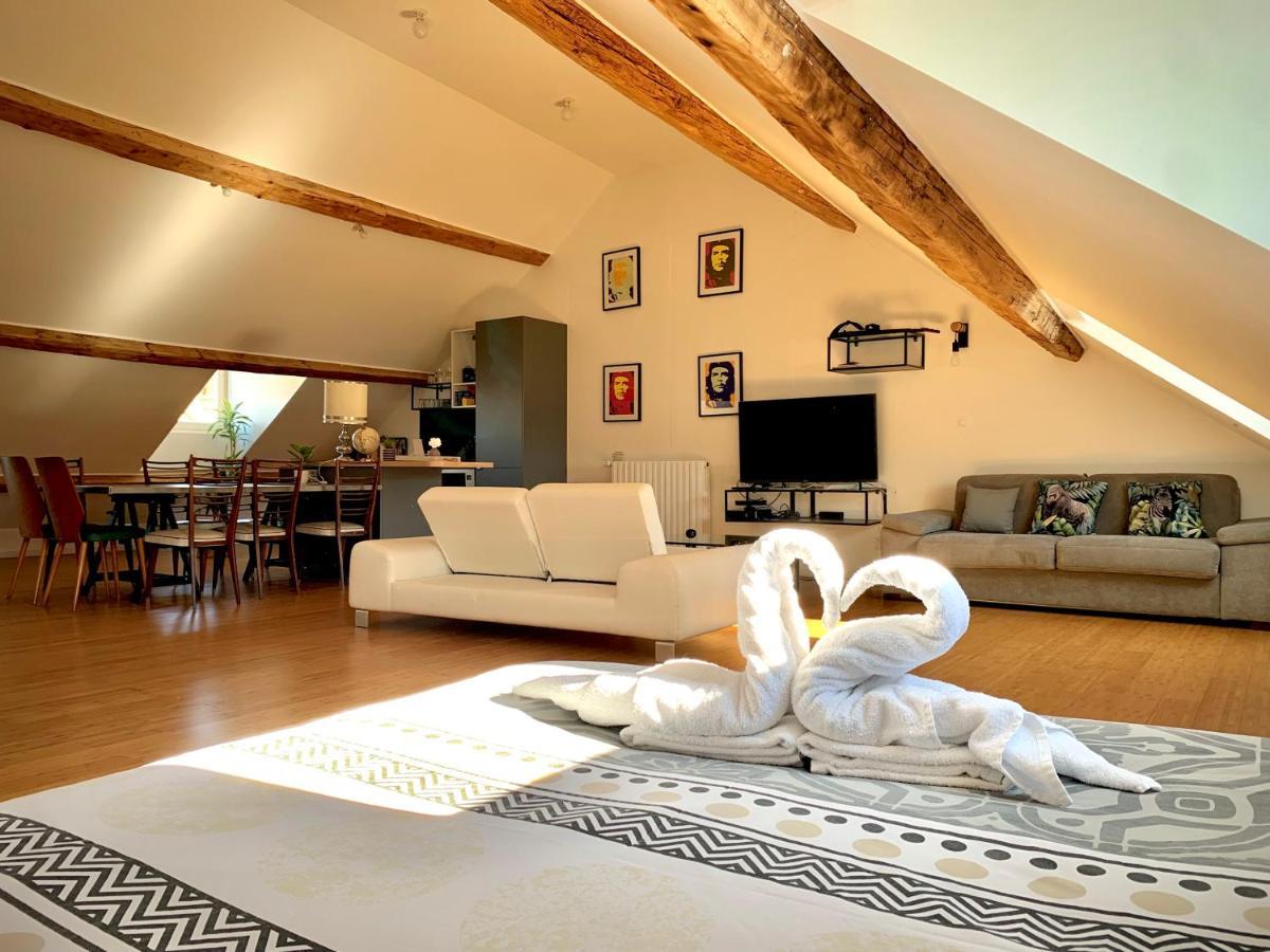 Les Fabuleux Appartements Du Coeur De Ville - Place Victor Hugo Безансон Екстер'єр фото