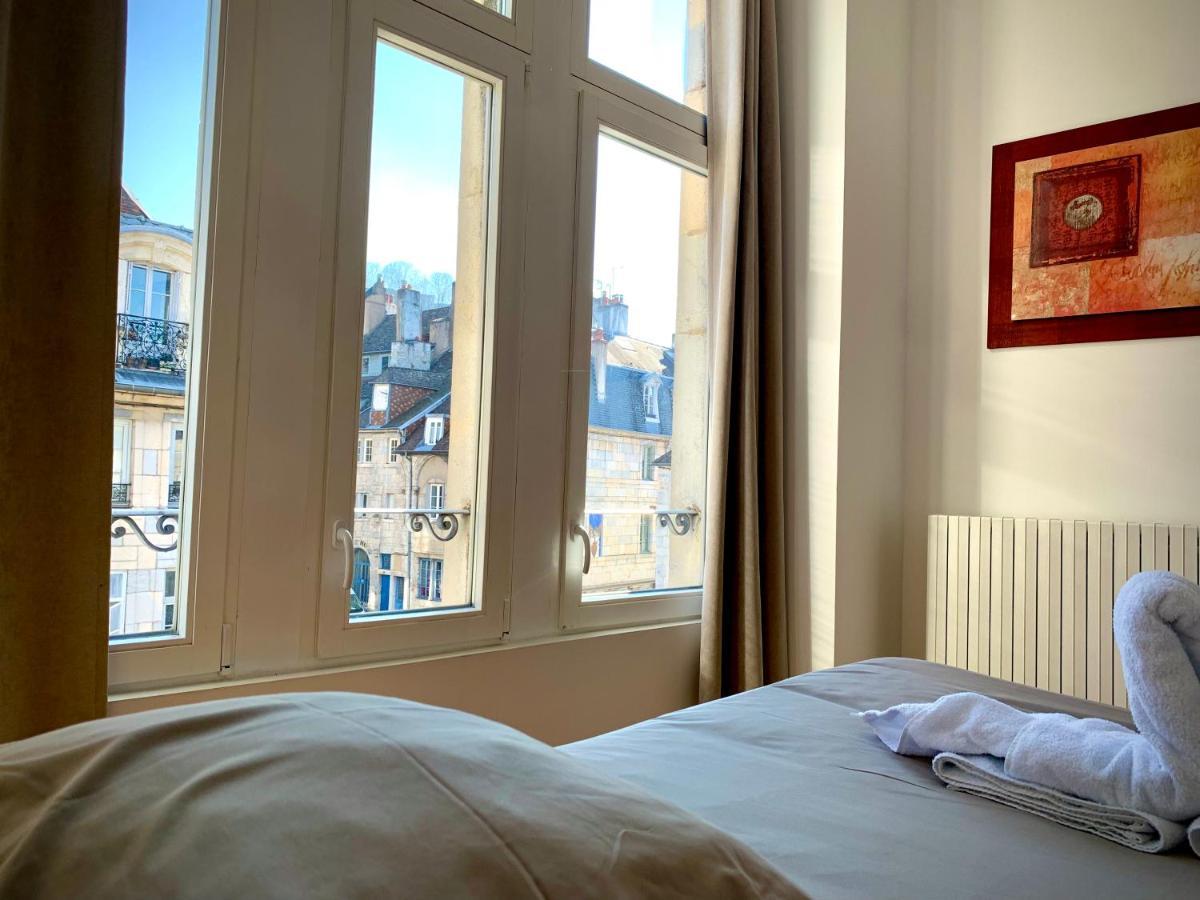 Les Fabuleux Appartements Du Coeur De Ville - Place Victor Hugo Безансон Екстер'єр фото