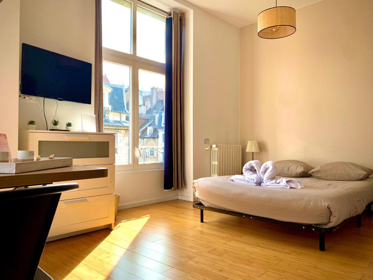 Les Fabuleux Appartements Du Coeur De Ville - Place Victor Hugo Безансон Екстер'єр фото
