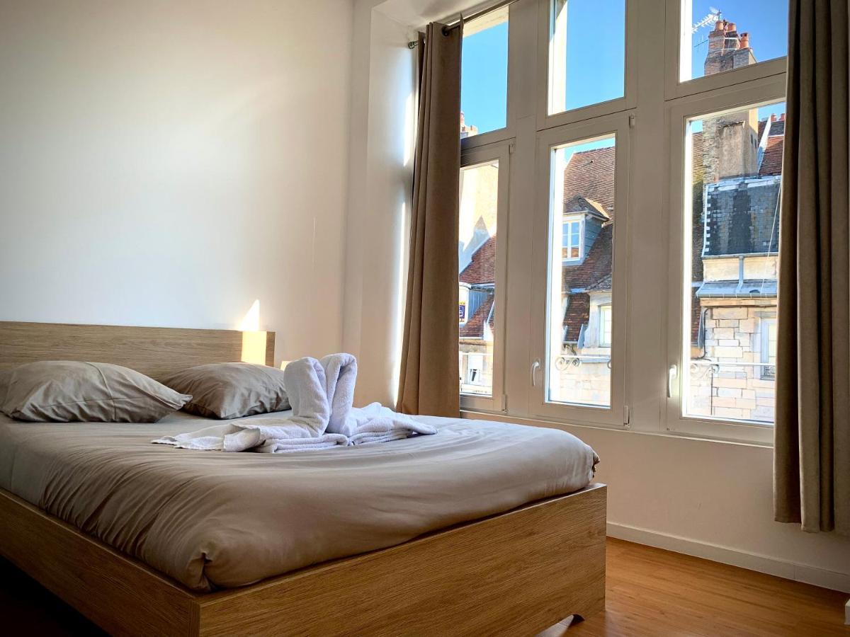Les Fabuleux Appartements Du Coeur De Ville - Place Victor Hugo Безансон Екстер'єр фото