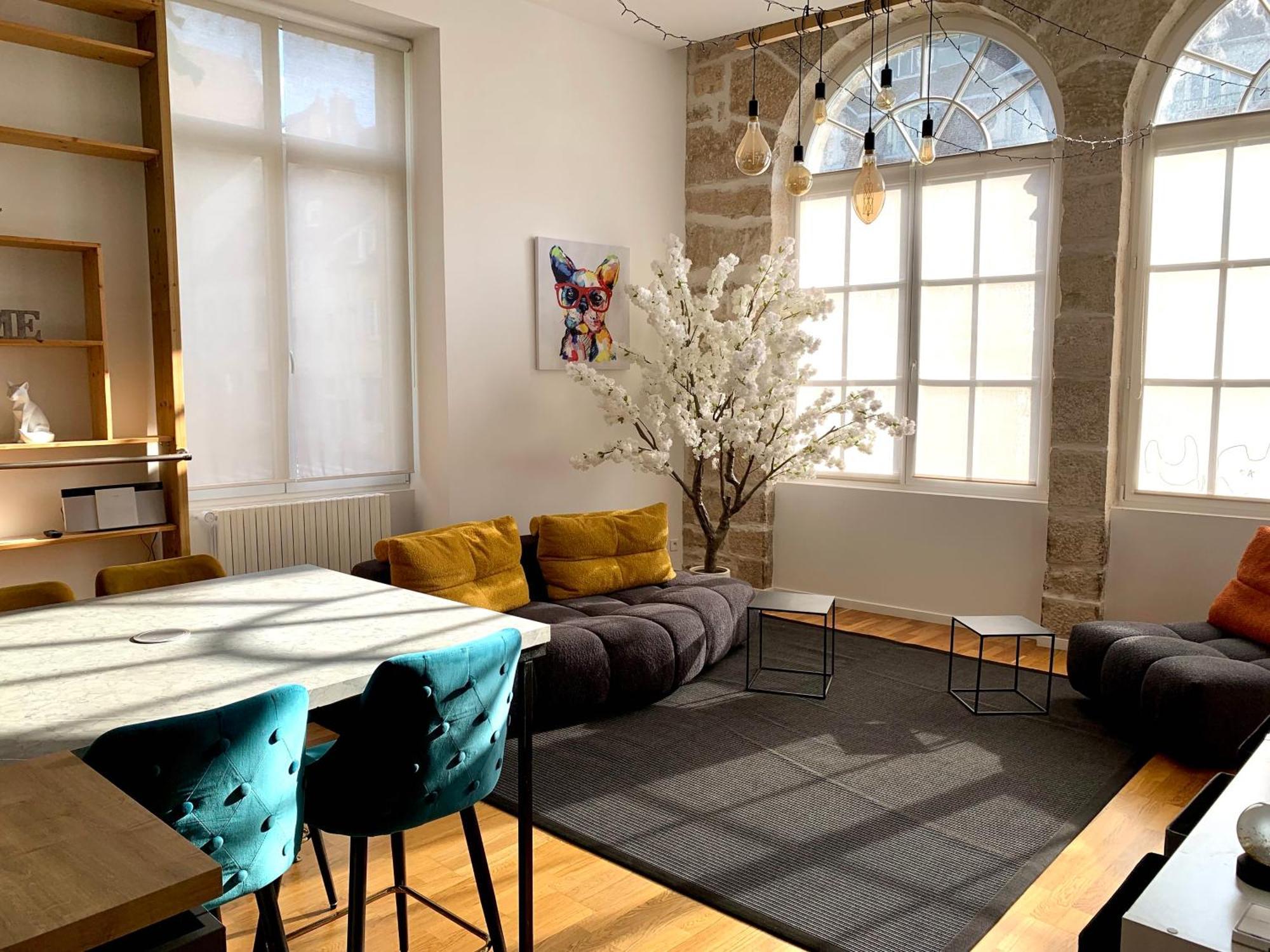 Les Fabuleux Appartements Du Coeur De Ville - Place Victor Hugo Безансон Екстер'єр фото